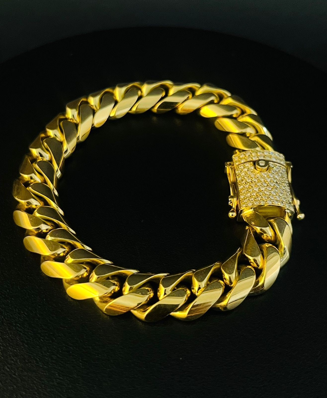 Pulseira Cuban Link 100 gramas em Ouro 18k 750