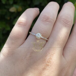 Anel Solitário 0,47 + 0,14 ct de Diamantes em Ouro 18k 750 - Imagem 1