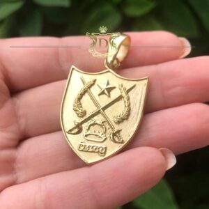 Pingente Brasão Personalizado C/ Oração 20 Gramas em Ouro 18k 750 - Imagem 1