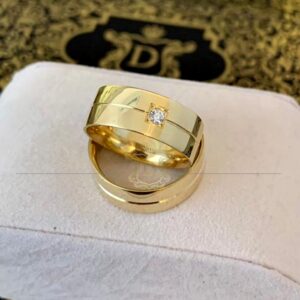 Par de Alianças 15 Gramas com Diamante 0,5CT em Ouro 18k 750 - Imagem 10