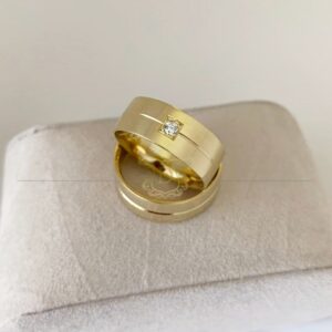 Par de Alianças 15 Gramas com Diamante 0,5CT em Ouro 18k 750 - Imagem 6