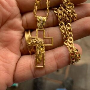 Pingente Crucifixo Vazado Face de Cristo 12 Gramas em Ouro 18k 750 - Imagem 1