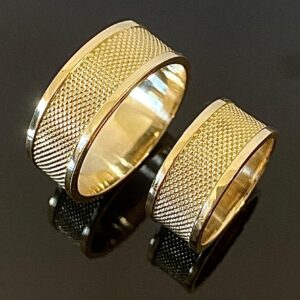 Par de Alianças 20 Gramas Ouro 18k 750 Textura 3D - Imagem 1