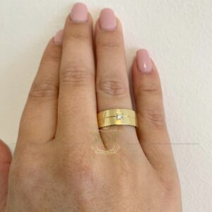 Par de Alianças 15 Gramas com Diamante 0,5CT em Ouro 18k 750 - Imagem 8
