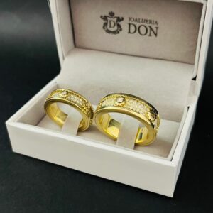 Par de Alianças Engrenagem 30 Gramas 2,72CT em Ouro 18k 750 - Imagem 3